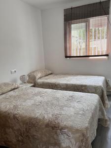 Adosado cerca de la playa y club de buceo con piscina en calabardina, Aguilas