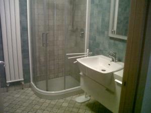 Moderno appartamento e ampio garage in centro