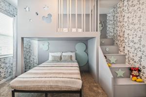 Perfect Family Stay 3BR Storey Lake Condo