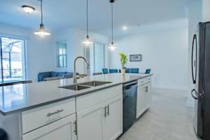 Orlando Retreat – 4BR Home Near Disney