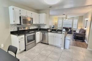 Montego Bay Retreat w Pool