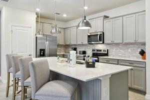 5BR Pool Home w Game Room Near Disney