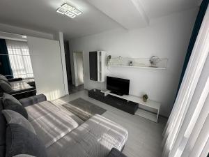 MT Residential Studio