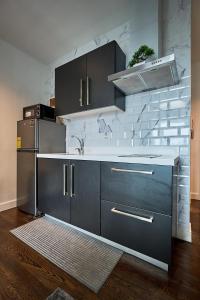 Cozy Crib at Acqua Residences - Rockwell Views