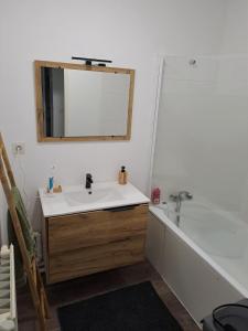 Appartement Proche Gare et Circuit 24h