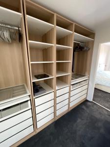 Villa avec vue, piscine, air de jeu, sport, calme