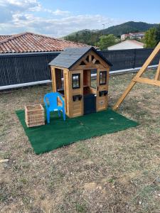 Villa avec vue, piscine, air de jeu, sport, calme