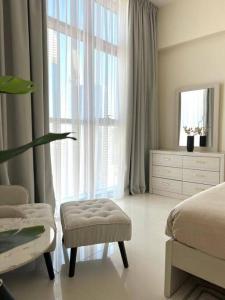 1BR Amazing Dubai And Sea View