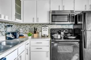 Brand New Studio 1 Bath Gym Access