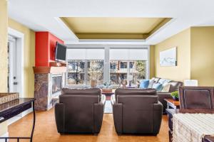 Exciting Rockies 1BR Escape with Hot Tub, Pool and BBQ