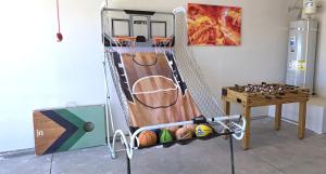 Hot Tub, Kayaks, Game Room, Boat Parking, Fire Pit, King, WD