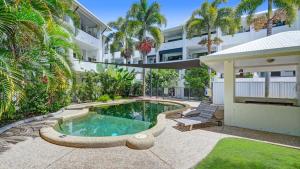 Adina Oasis Top-Floor Apartment