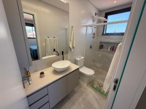 Cód 123 - Belo apartamento 3 quartos perto do mar