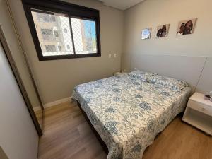 Cód 123 - Belo apartamento 3 quartos perto do mar