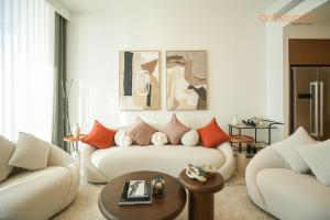 Private Beach Access with Luxury Beachfront Lifestyle