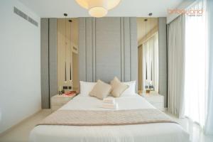 Private Beach Access with Luxury Beachfront Lifestyle