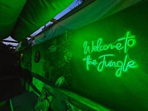 Private Villa with Heated Swimming Pool, Roof Top Solarium & Garden