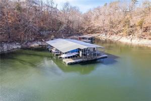 Lakeside Retreat - Large Deck & Game Room with Views