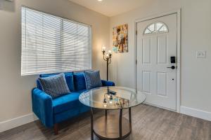 Near Hospitals and Metrolink Access LA Getaway