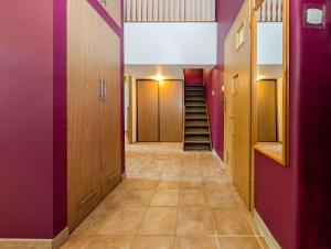 Podwale Central Apartment by BookingHost