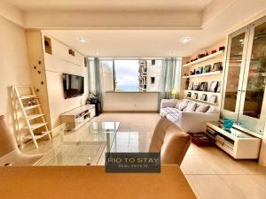 Vista mar e ao lado da praia de Ipanema.