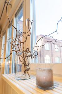 Earth-Toned Studio, Near Haga & Järntorget