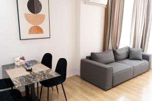 Golden Corner 3 - Sweet Escape Apartments