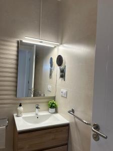 La Esquinita de abajo