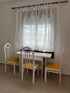 La Esquinita de abajo