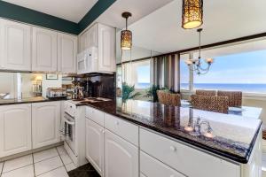 Oceanfront 3 Bedrooom BeachWalker Condo