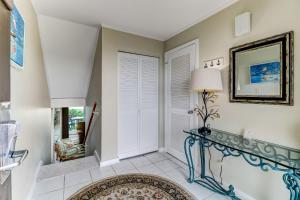 Oceanfront 3 Bedrooom BeachWalker Condo