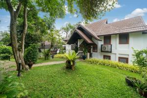 35 - Vast Beach Front Villa