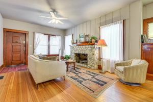 Stroll to Bradenton Riverwalk! Stylish Apartment