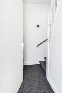 Beautiful house by the sea on A-location