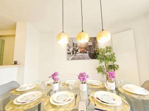 Central&comfy 2BR Flat with parking