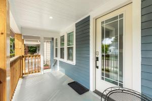 Spacious 4BR Home by Dtown Royal Oak