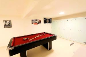 Elegant Vilamoura Old Town Villa Villa Camilla 6 Bedrooms Pool Table