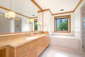 Montage Kapalua Bay 2 Free Rental Cars KBM Resorts Gorgeous Ocean Front 2 Units 6 Bedrooms ML-1165