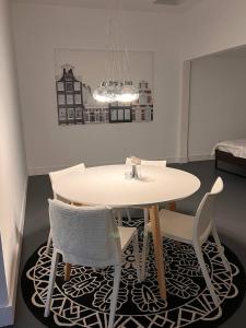 Private guest suite with bathroom and sitting area