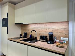 Central House - Modern Apartment