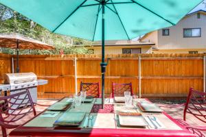 Flagstaff Townhome w Grill ~ 3 Mi to Downtown!