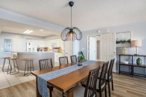 Yacht Club Villas #2-902