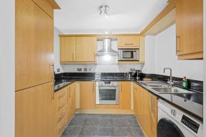 Canary Wharf Stays, Ensuite Room