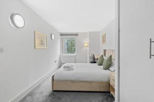 Canary Wharf Stays, Ensuite Room