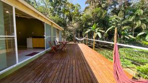 Suíte Saíra com vista para o lago