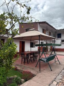 hostel arcoiris urubamba