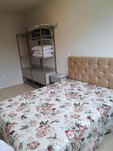Apartamento novo, 2 quartos a 50 metros da praia
