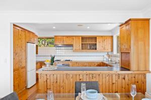 Blissful Batehaven Views managed by Batemans Bay Accom