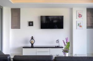 Luxury Penthouse with Private Pool at View Phuket F9