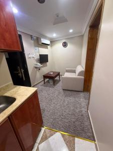 ليالي السحاب للشقق المخدومة - حي النزهه-